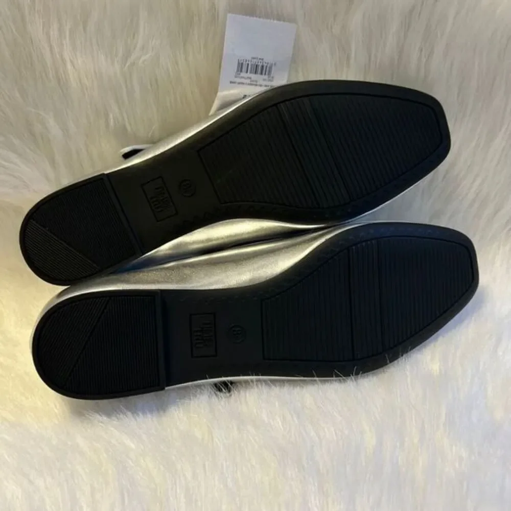 Time‎ And Tru Mary Jane Silver Shoes Womens Size 8 1/2 Gray Flats Memory Foam